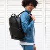 Mochila negra «Heavy Metal Shark» (DLXV)