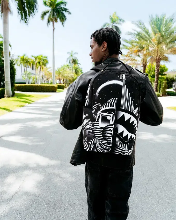 MOCHILA PARALLEL UNIVERSE BEAR SHARK DLXR