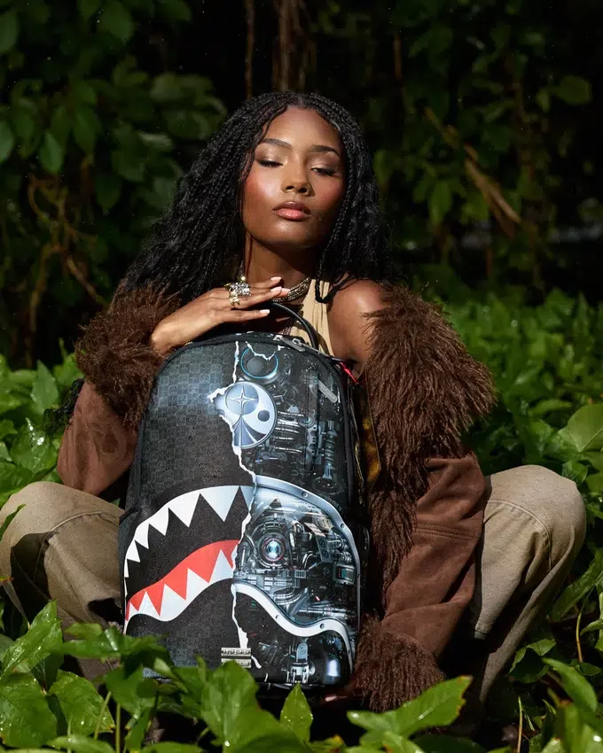 Mochila «ROBOTIC SHARK» de Foundation Lady Demerzel