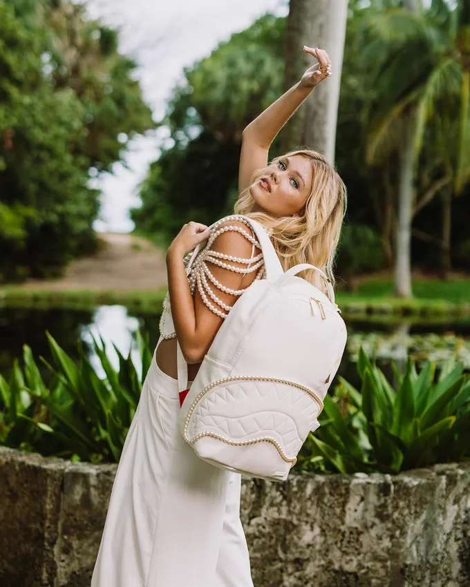 Mochila «SECRET LIFE OF PEARLS»
