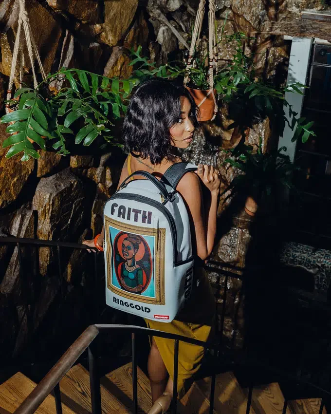 Mochila «SELF/PORTRAIT» de Faith Ringgold (Edición Super Limitada)