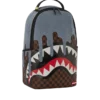 Mochila «Shark Drip» de FABRIC HOUSE