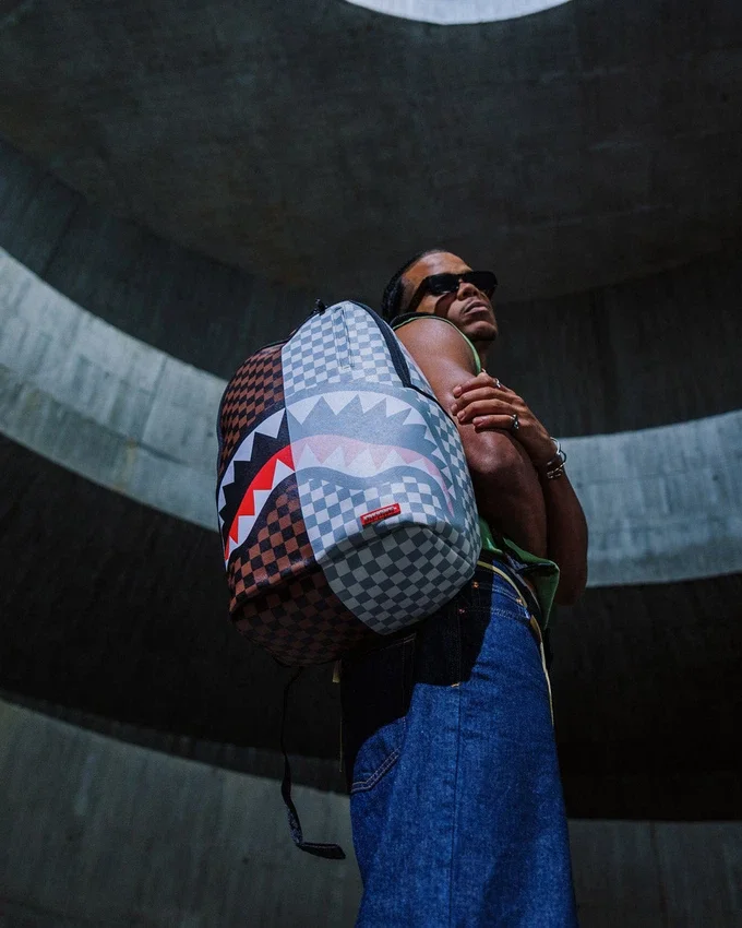 Mochila «Sharks in Paris Cherry Blade»