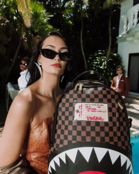 MOCHILA SHARKS IN PARIS LOST & FOUND