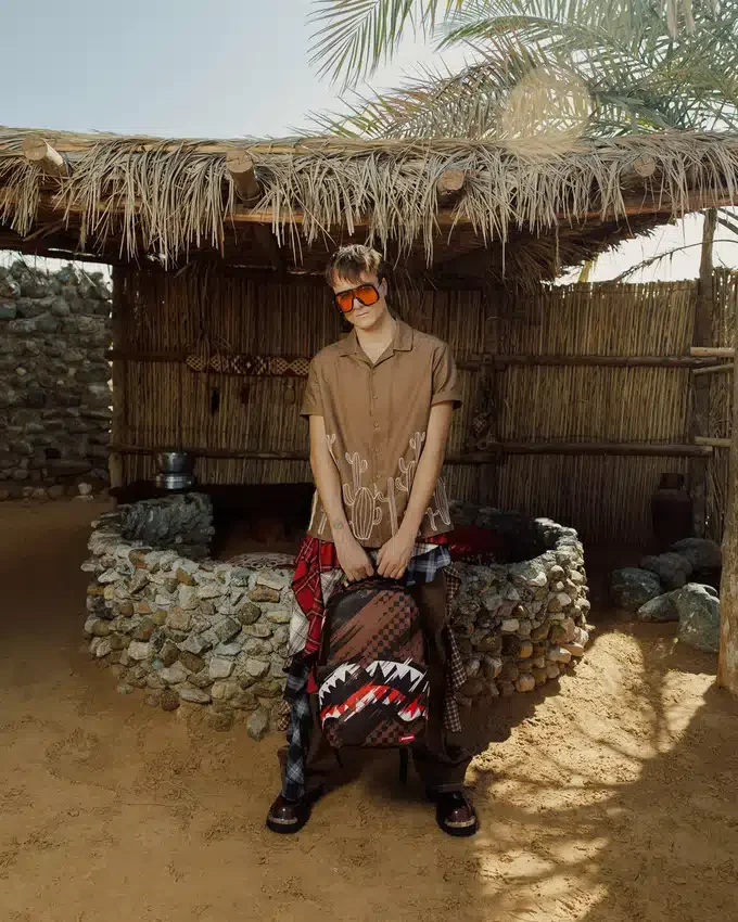 Mochila «SHARKS IN PARIS NIGHT DRIFT»