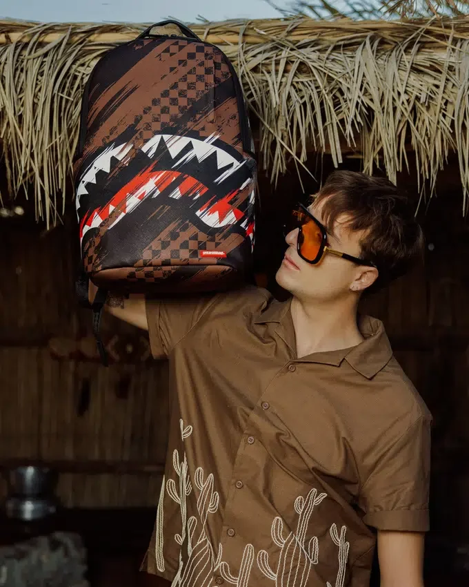 Mochila «SHARKS IN PARIS NIGHT DRIFT»