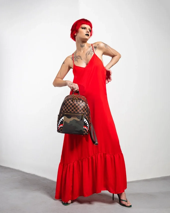 Mochila «Sharks in Paris Savage» con bolsillo exterior con cremallera dorada