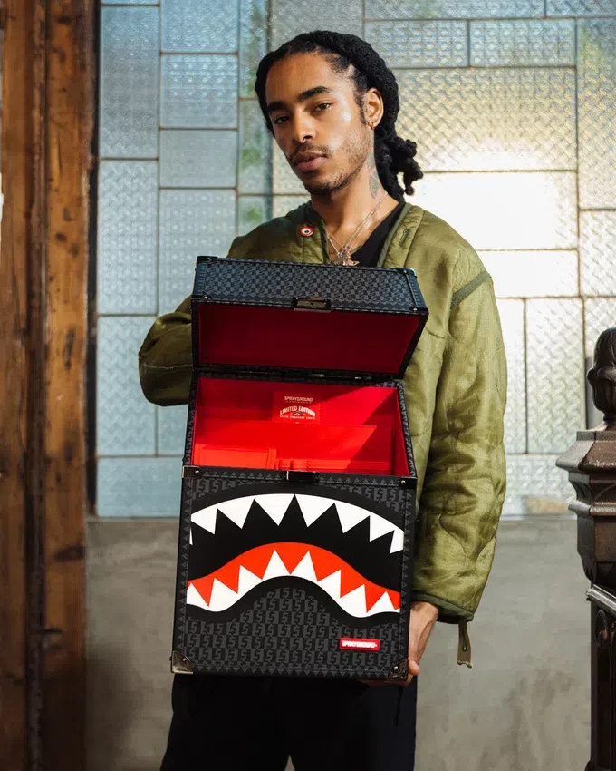 MOCHILA SPRAYGATTI REVV CHATURANGA SHARK 1900