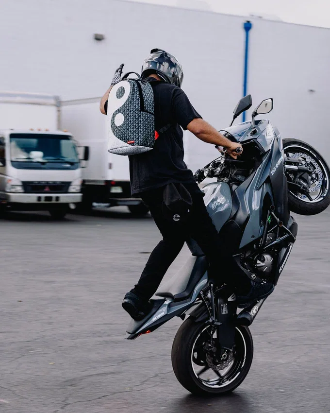 Mochila «THE BALANCE OF POWER»