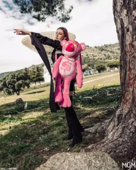 Mochila «UP TO NO GOOD TEDDY BEAR» de la Pantera Rosa