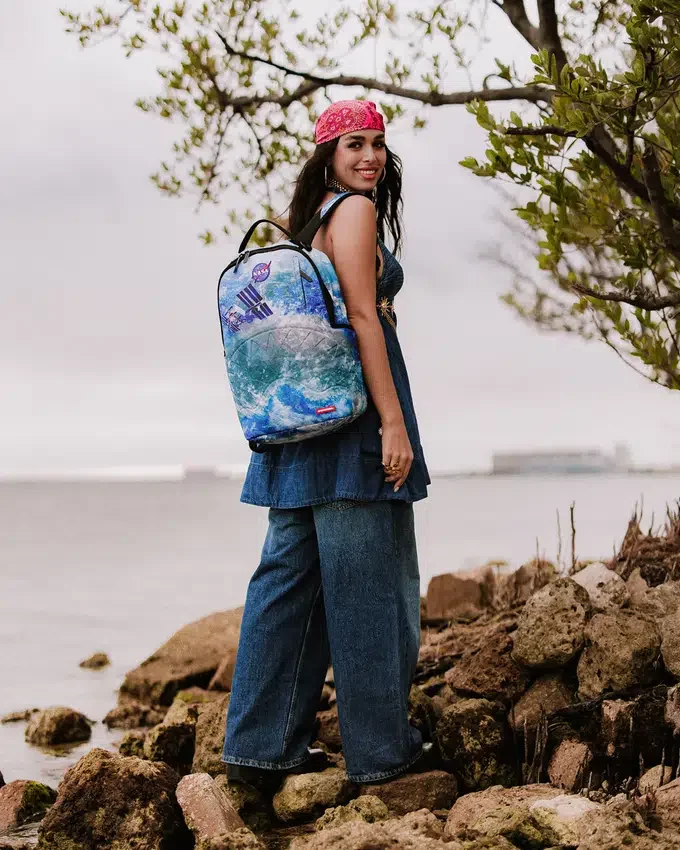 Mochilas de la Estación Espacial Internacional en colaboración con la NASA