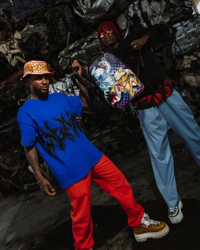 Mochilas «WE OUT HERE» (DLXV)