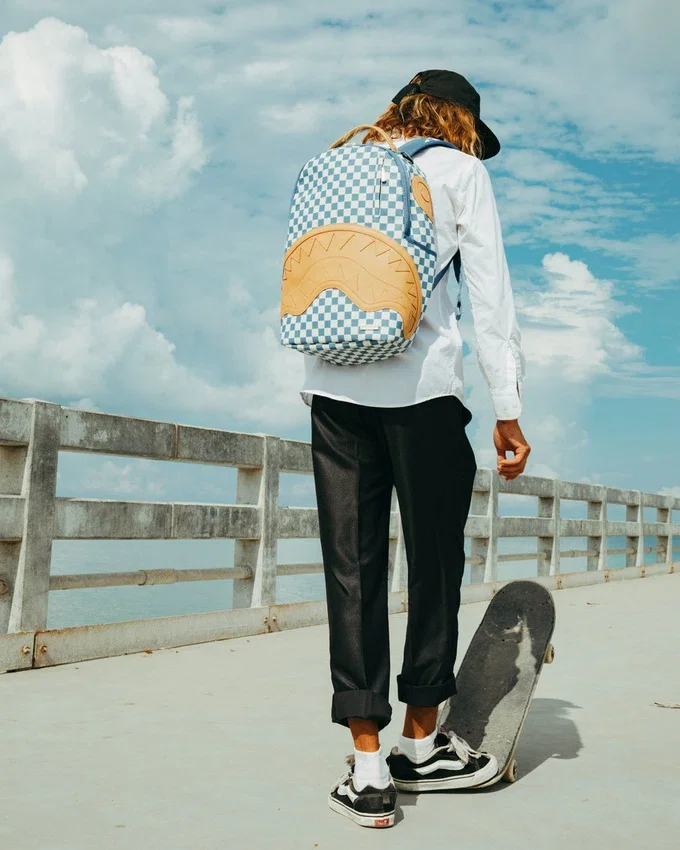 NUEVA Mochila Shark Yacht Club DLXSV