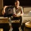 REALITY CHECK VINTAGE: EQUIPAJE DE MANO QUE SE CONVIERTE EN MOCHILA DE MOLDAJE