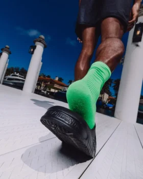 SHARK SLIDE (NEGRO)