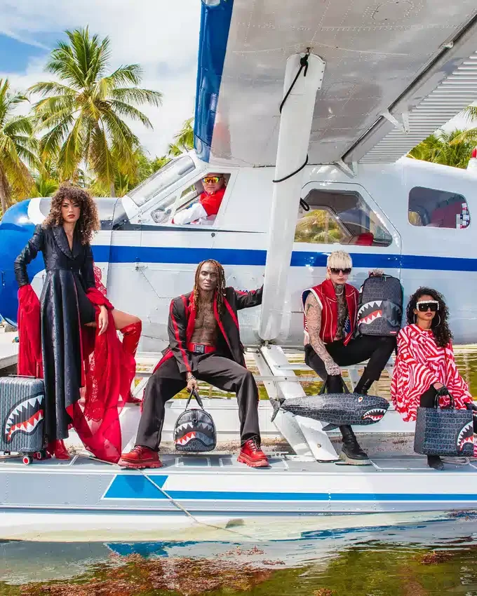 SHARKFINITY STEALTH PILOT: EQUIPAGE DE MANO DE CARCASA RÍGIDA DE SHARKNAUTICS