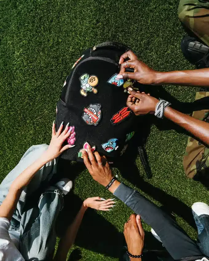 STUCK ON YA - Mochila con parches de Velcro