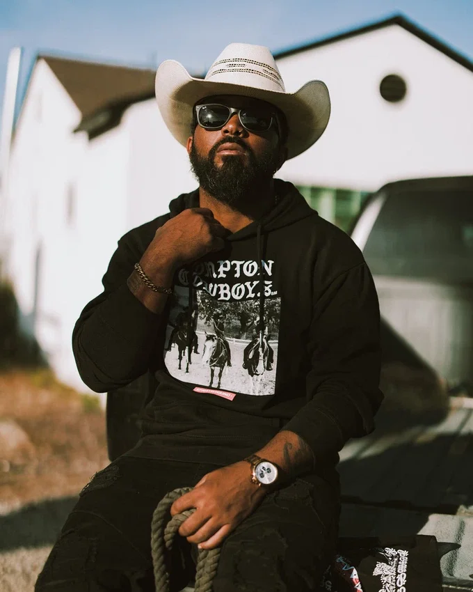 SUDADERA CON CAPUCHA COMPTON COWBOYS CITY RIDERS