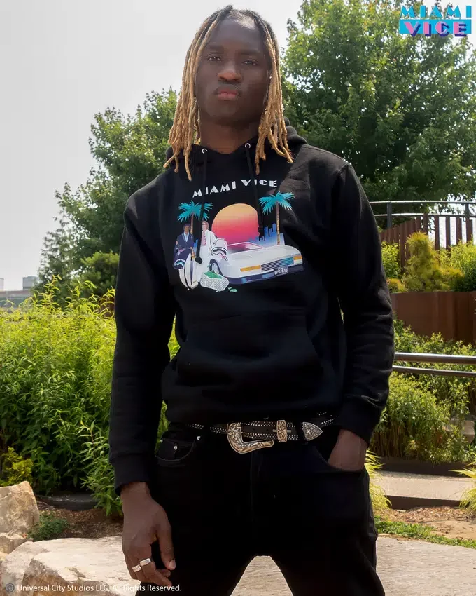 SUDADERA CON CAPUCHA MIAMI VICE (NEGRA)