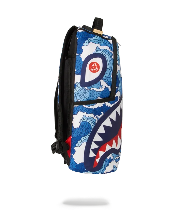 THE SHARK WAVE (fabricada con botellas de plástico 100 % recicladas del océano)